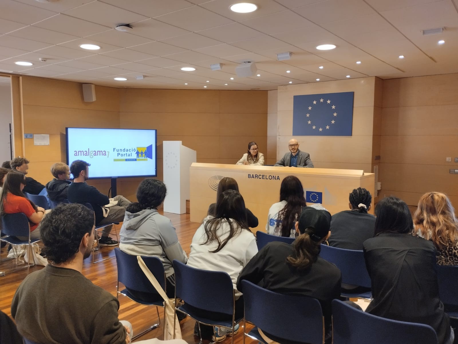 Fundació Portal, Amalgama7, patologia dual, Oficina del Parlament Europeu a Barcelona, democràcia, salut mental, adolescència en risc